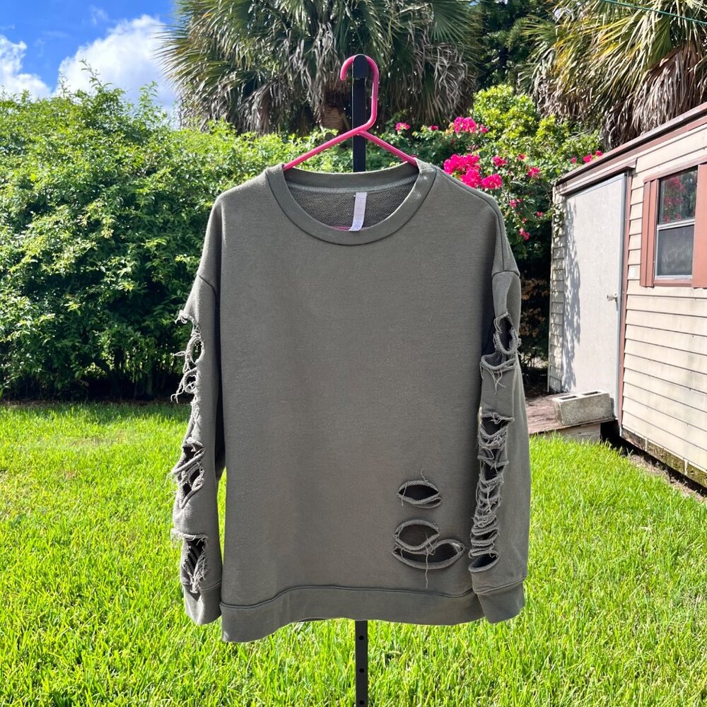 ALO Yoga Fade Ripped Pullover Sweatshirt in Jungle Green Size S - Picture 2 of 6